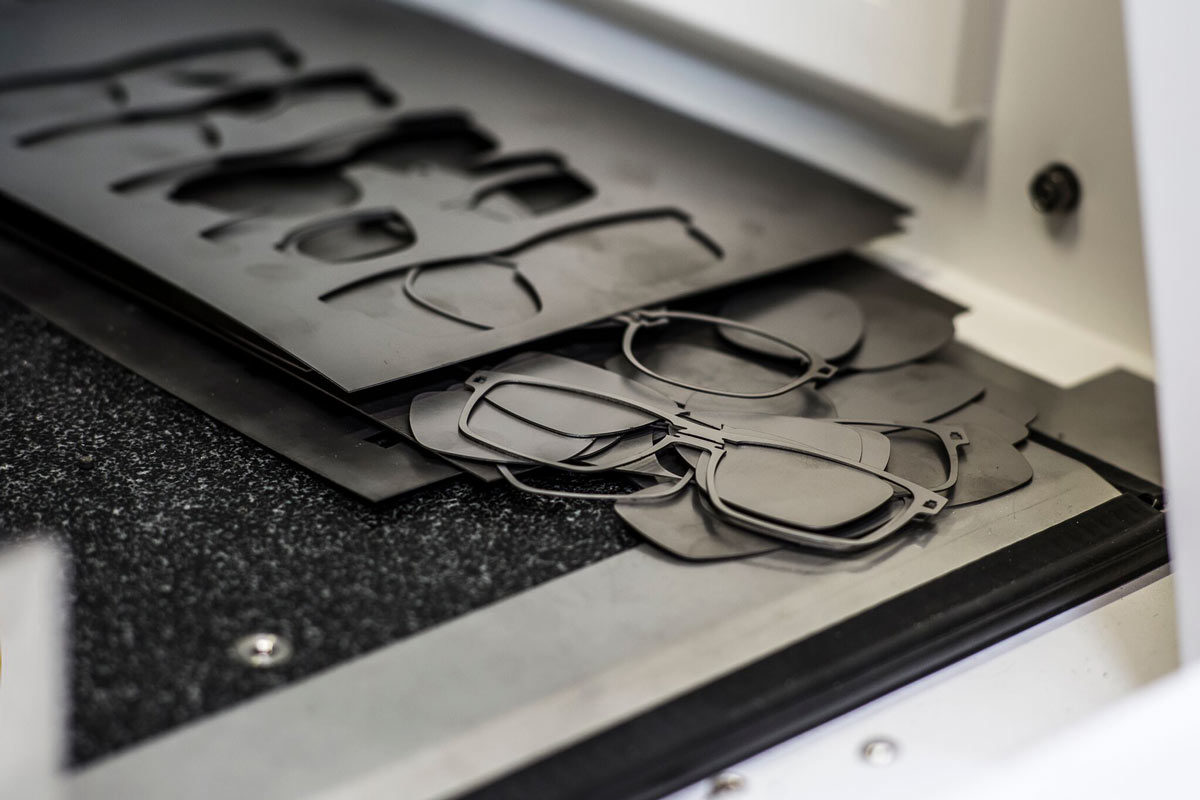 Titanium eyewear clearance