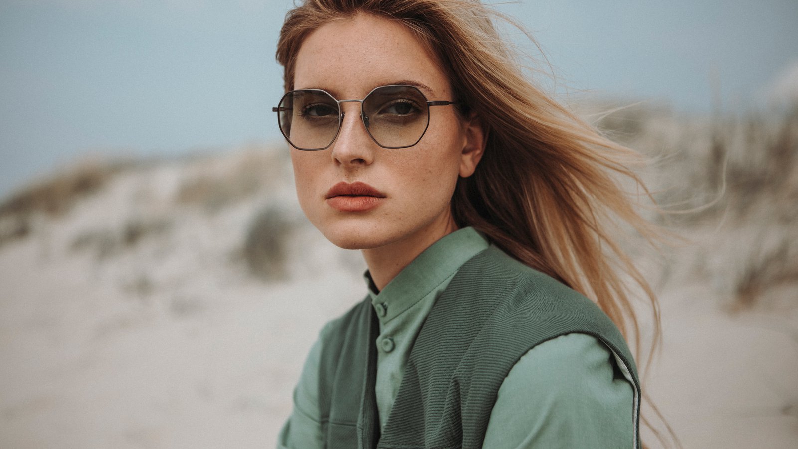Eyeglasses by EINSTOFFEN from article The Best Independent Eyewear Brands published by FAVR the premium eyewear finder.
